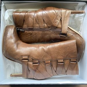 Boutique 9 Strut Heeled Boot